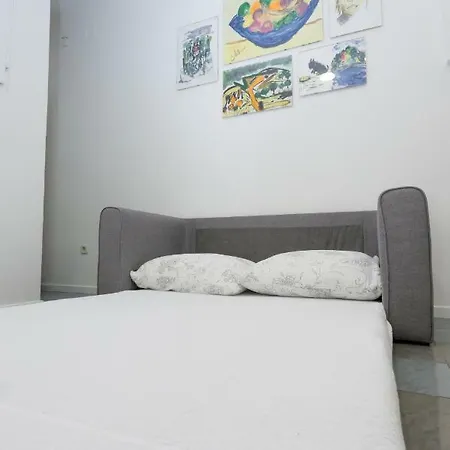 Maestro Metallic Apartment Split